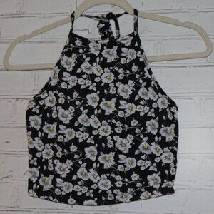 ⚫⚪ Black & White Floral Halter Crop Top ✨ Size Small • Vintage-Inspired Chic